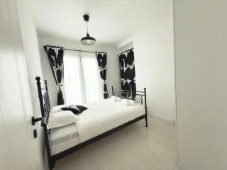 Sofia 3-Bedroom Mountain Family Apartment with Free Parking - 9