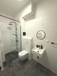 Sofia 3-Bedroom Mountain Family Apartment with Free Parking - 5