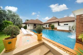 Villa with Huge Private Pool and Tropical Garden Just 10 Minutes Walk to Kamala Beach - 7
