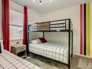 Splendid Thematic 3BR with Garage & Waterpark - 5