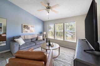 Landing Amazing 1BD Tennis Court Gym - 7