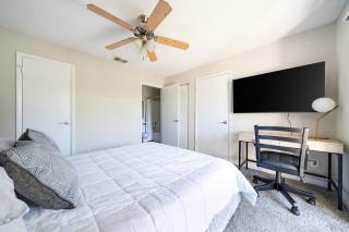 Landing Amazing 1BD Tennis Court Gym - 2