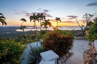 Stunning Mountaintop Property with Stylish Main Home, Private Guesthouse & Infinity Pool - 8