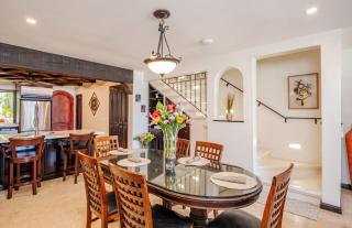 Upscale Two-Bedroom Condo in Playa Flamingo with Beautiful Oceanfront Views - 2