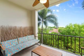 Large, Nautical-Themed End Unit in Coco with Lots of Natural Light - 2