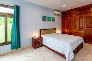 2-Bedroom Condo with Ocean View and Pool - 2