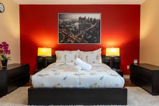 Elegant Mansion with Private Bar & Game Lounge - 9