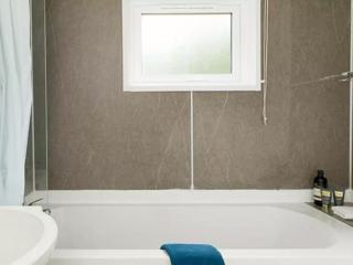 Merley Woodland Signature 3 Lodge with Hot Tub - 9