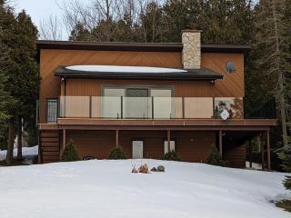 By The Bay Cozy Waterfront Retreat - 7