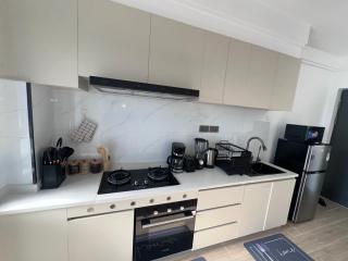 15th-Floor Sunset Suite - 2