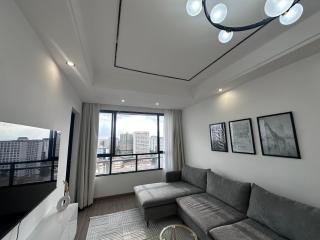 15th-Floor Sunset Suite - 3