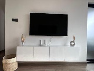 15th-Floor Sunset Suite - 3