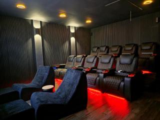 Timeless-Texas-Inn - Heated Pool Oasis & Lux Vibe - 2