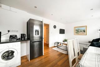 Stylish Bright Flat Near Emirates Stadium - 7