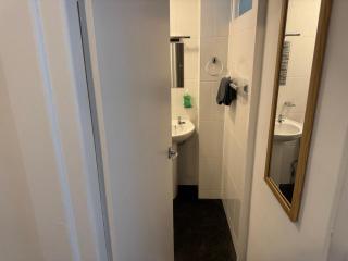 1BR Apartment in Blackpool l Sleeps 4, Fully Furnished - 3