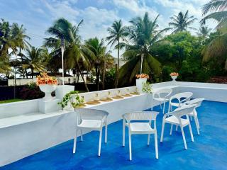 The Colony Hotel - 4