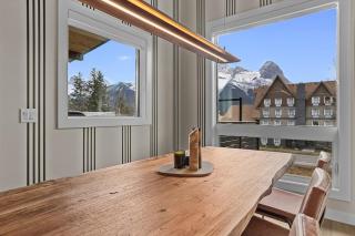 Sisters' Solstice - Mountain views, Hot tub, Sauna & BBQ - 4