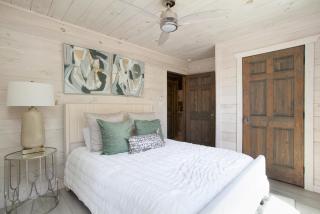 The Boujee Bear MTN View Hot Tub Foosball - 7