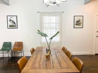 McCormick 3BR HUGE unit, Optional Parking with Ping-pong - Chicago - 3