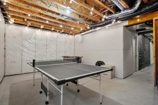 Edmonton 3BR Home in Aster – King Bed, Ping Pong & Air Hockey, Garage - 7