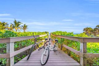 Oceanfront Escape - Private Beach Access - Game Room - Bikes - Surfboard - 3