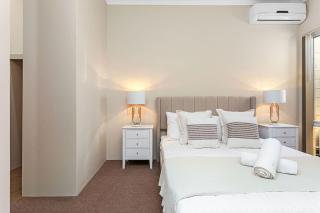 Coastal Beauty in Alkimos - 1