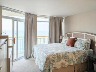 Beautiful Beachfront 2BR2Bath & 2 Balconies - 2