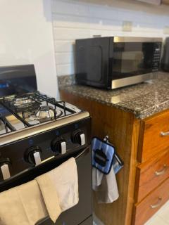 Modern 3-bedroom apartment in a gated residential community - 8