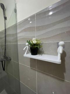 Modern 3-bedroom apartment in a gated residential community - 4