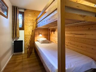 Appartement 2 pièces 4 pers au pied des pistes avec balcon exposé Sud-Est, parking, casier à skis - FR-1-452-363 - 1