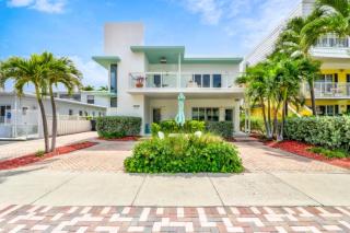Sea Spray Inn - 2