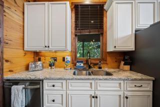 Cranberry View Lodge - 4