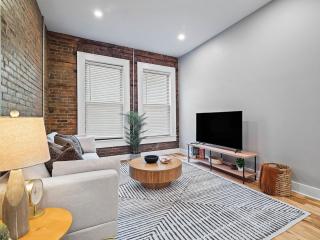 The Brick Treasury Loft - 8