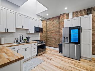 The Brick Treasury Loft - 4