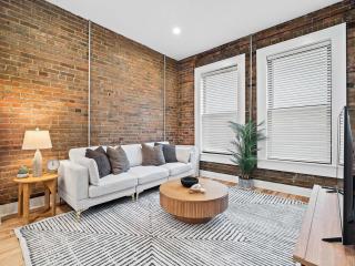 The Brick Treasury Loft - 1