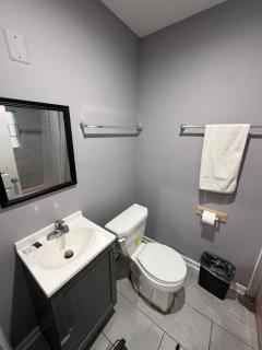 By The Way Motel Lake Bluff - 4