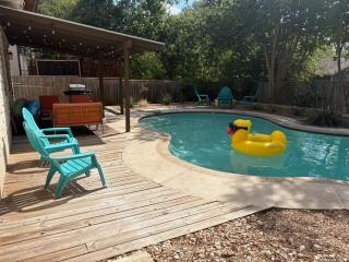 Poolside Oasis, Peaceful Retreat -20 min to Austin - 9
