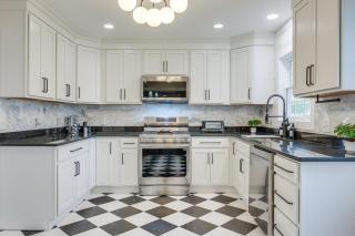 Explore Cleveland Attractions! Family-Focused Home - 2