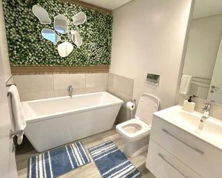 Seascape Luxe Suite - 1