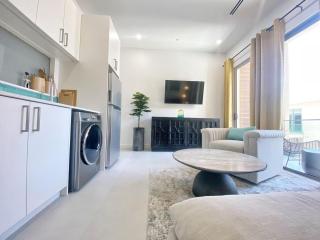 Grand Harbour Hot Spot - Convenient Cayman Stay - 7