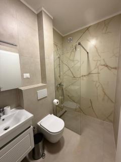 SkyLine 12 East Gate Apartment - 8