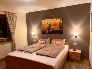 Ferienwohnung Gamsbock Panorama View Balkon, Gartensauna, Garten, Grillplatz - 6