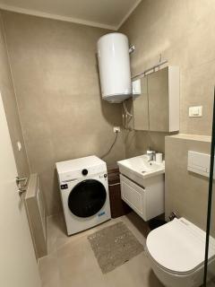 SkyLine 12 East Gate Apartment - 7