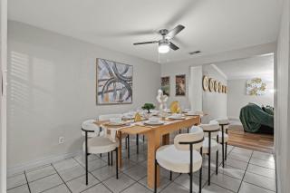 Entire Private Home with 4 Bedrooms 2 Bathrooms, 6 Beds, Hot Tub, King Bed, 6 Parking, Big Yard, Available Now - 2