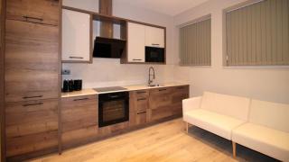 Spacious One Bedroom Flat With Parking - 1