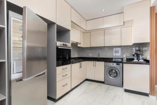 Comfort And Style With Gym - 4