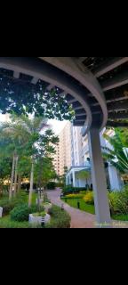 Cozy Topmost floor one bedroom with mall view - 2