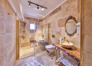 Noble Crown Stone House Cappadocia - 2