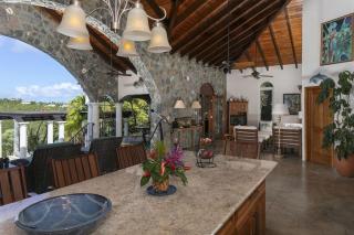 Arc Du Soleil- Ultimate Island Living Refreshing Salt Water Pool Stunning Views - 2