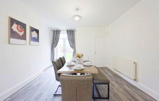 3 Bed House, Free Parking, Garden - 4